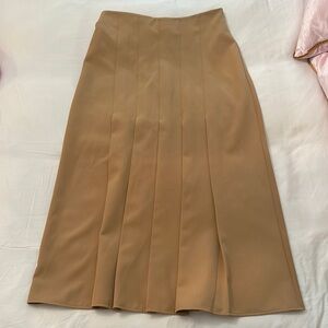 Chic Camel Midi Skirt